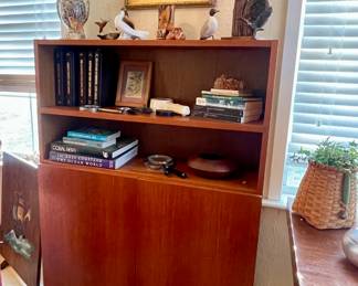 BOOKSHELF