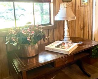 DROP LEAF DUNCAN PHYFE COFFEE TABLE