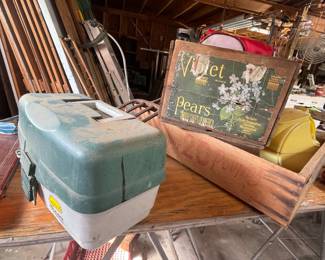 TACKLE BOX 