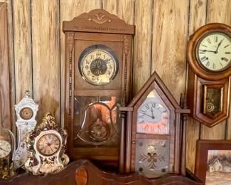 ANTIQUE PORCELAIN CLOCKS, VINTAGE ANNIVERSARY CLOCK,  BREWSTER V INGRAHAMS CLOCK, TRADE MARK REGULATOR CLOCK