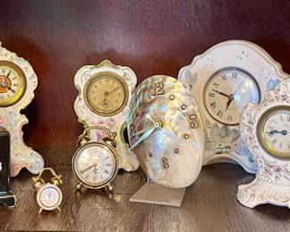 VINTAGE CERAMIC & PORCELAIN CLOCKS