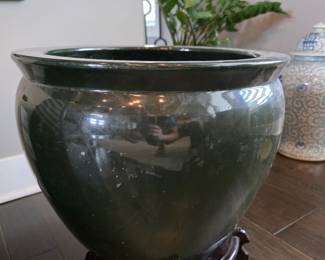 Large Pot on Asian stand
