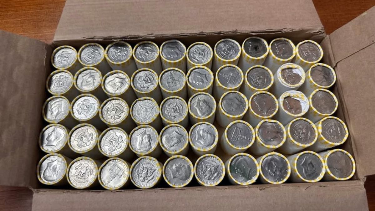 01 Bankers Box $500.00 Kennedy Halves Rolls