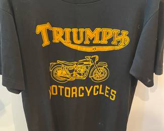 vintage & authentic Triumph motorcycle T-shirt (medium size)  