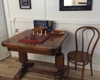 adjustable game table