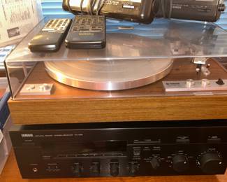 Yamaha Turntable/ Yamaha Receiver