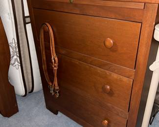 Very nice bedroom furniture 