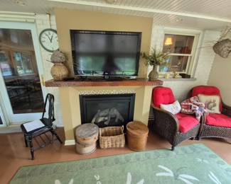 This is the sun room in back of the house.  You will be entering the house through the sliding glass door.  The jewelry and some of the tools along with checkout will be here.  We call it the birds and the bees room...