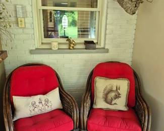 Yes, that is one of many hornets nests for decor in this room.