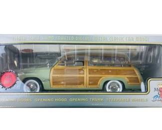 1949 Ford Woody Wagon Collector's Edition Diecast