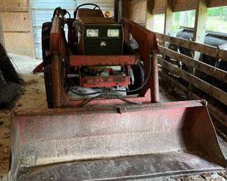 Massey Ferguson 1045