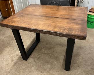 Live edge table