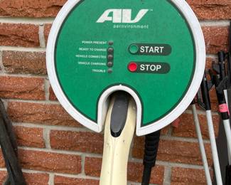 Hookup for electric vehicles