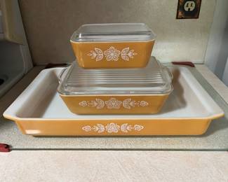 PYREX set