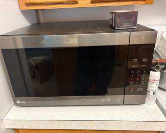 . . . stainless steal LG microwave