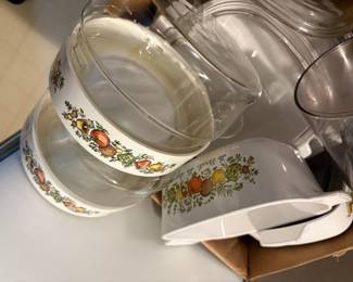 . . . nice vintage Corning Ware