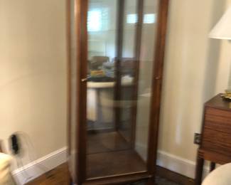 Stickley Vintage 1-door curio cabinet