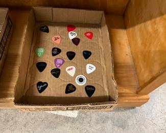 Country Singer Guitar Picks