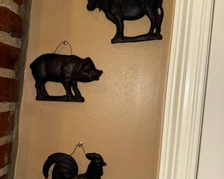Cast iron farm animal wall hangings
