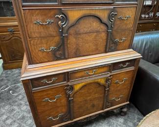 Nice 10 Drawer Chest on Chest