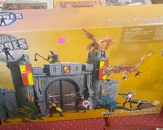Deluxe Dragon Playset