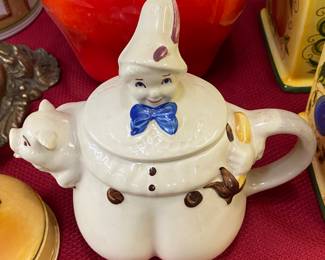 Shawnee "Tom the Piper's Son" Teapot