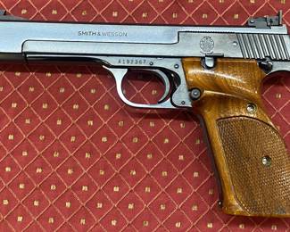 Smith & Wesson Model 41 22 Long Rifle Pistol (SN A192367/CCW or FFL Required for Purchase)