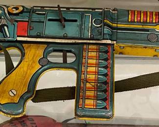 1948 Unique Art Super Fire Tin Litho Toy Machine Gun