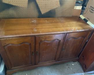#83	Cochrane Furniture Buffet with one drawer and 3 drawers as is finish 48x15x30	 $32.50 	   		
