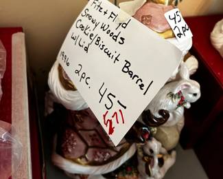 #571	Fitz and Floyd Snowy woods cookie jar	 $45.00 			

