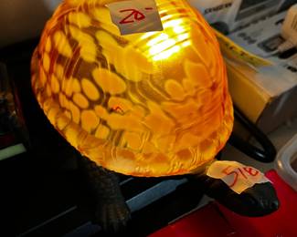 #518	Turtle lamp 	 $20.00 			
