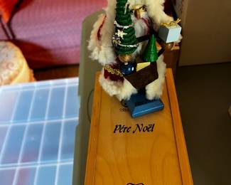 #597	German Steinbach Pere Noel Santa Claus 2962/7500	 $30.00 			
