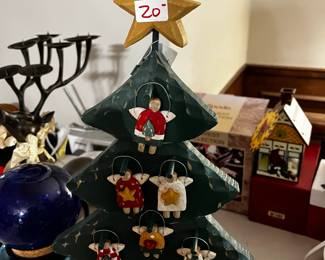 #516	Midwest Handcrafted Christmas wood tree with 6 wood angels hanging on it	 $20.00 			

