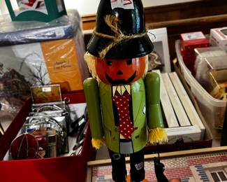 #513	Nutcracker, scarecrow	 $20.00 			
