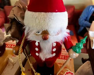 #593	Steinbach German nutcracker, Santa Claus	 $35.00 			

