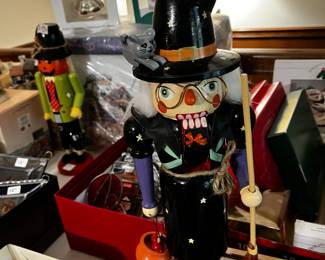 #514	Nutcracker, warlock	 $20.00 			
