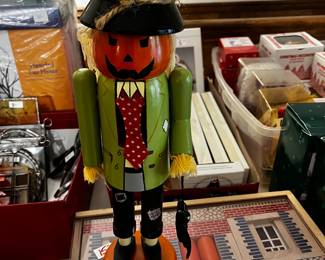 #513	Nutcracker, scarecrow	 $20.00 			
