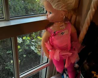 #600	Mattel Dancing Ballerina Doll 1968 |	 $35.00 			

