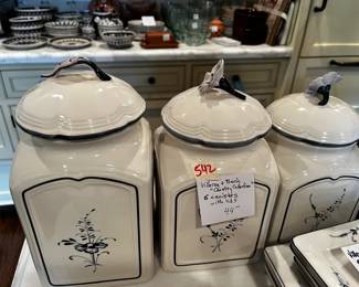 #542	Villeroy and Bach set of 3 canisters with lids	 $44.00 			

