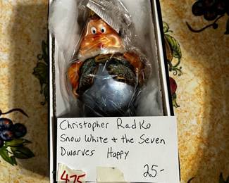 #475	Christopher Radko Snow White and the Seven Dwarfs "Happy" 	 $25.00 			
