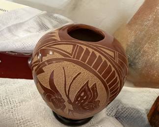 Butterfly pot
Bertha Ta Soya