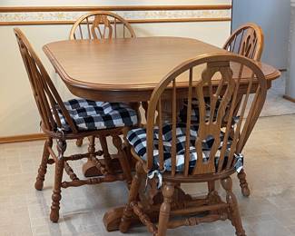 Kitchen Table & Chairs
