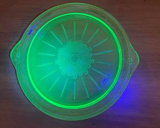 Uranium/Vaseline Glass Platter