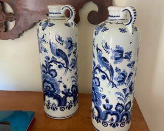 DelftBlueWhiteJugs