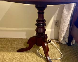 Antique Mahogany Pedestal Table