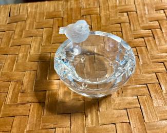 Comes with two birds. Super glue is a suggestion.