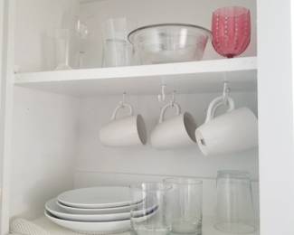 Dishes & glassware