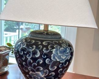 Blue and White Ginger Jar Table Lamp 