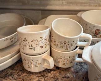 Vintage Floral Pattern Ceramic Pitcher and Mugs Set 