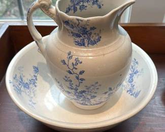 Victorian Wash Basin and Pitcher Set 